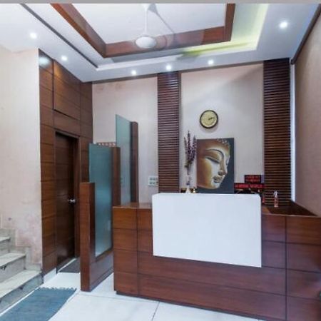 Hotel Brown ルディヤーナー エクステリア 写真